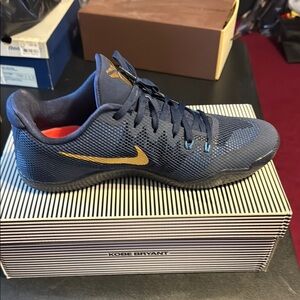Nike Kobe Xl Sneakers